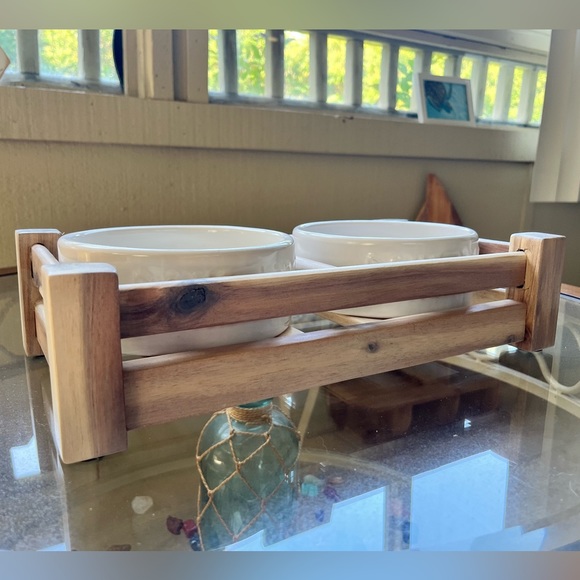 🐾 Rustic 🐾 Dog Bowl Set With Elevated Stand - Picture 4 of 6